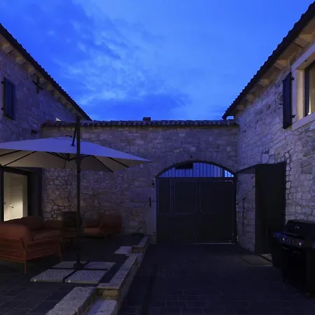 La Musa Villa *